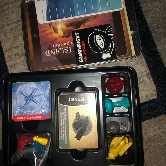 SOLD FORBIDDEN ISLAND GAME - Picture 2 of 2